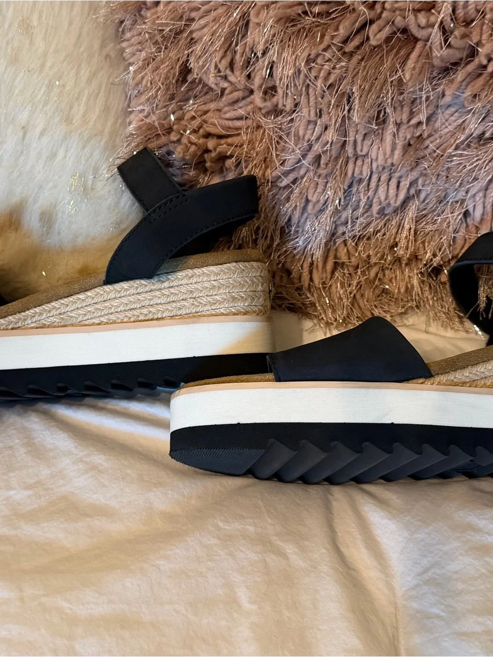 Toms black leather